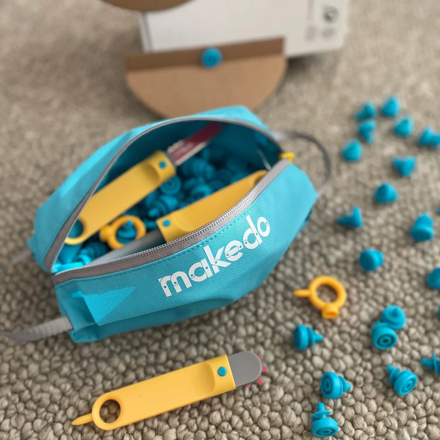 TOOL-CASE | Makedo Cardboard Construction Tool Case